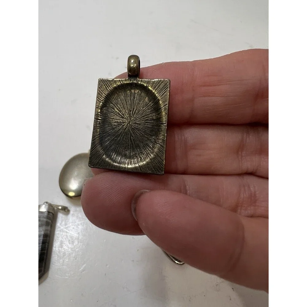 Vintage Lot 6  Pendants Locket Agate Faux Stones Goldtone Silvertone Estate